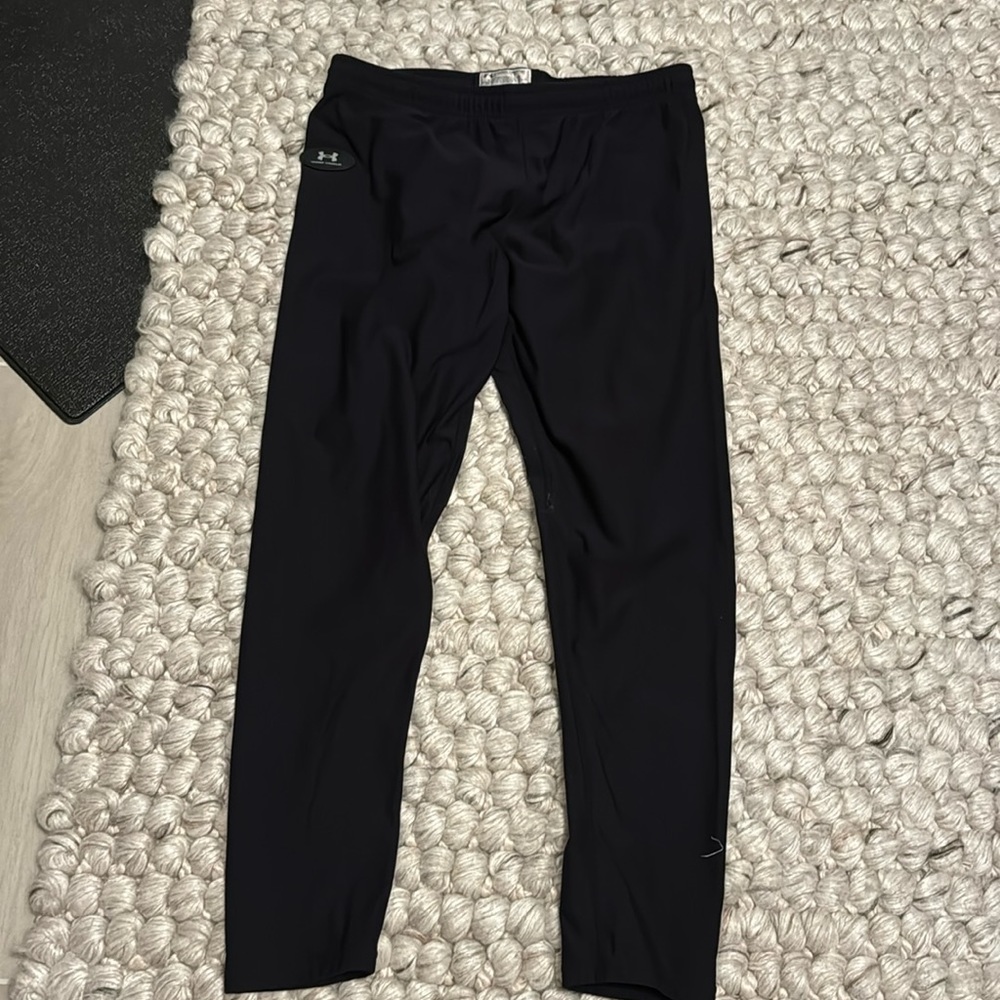 Under Armour heat gear (run small)